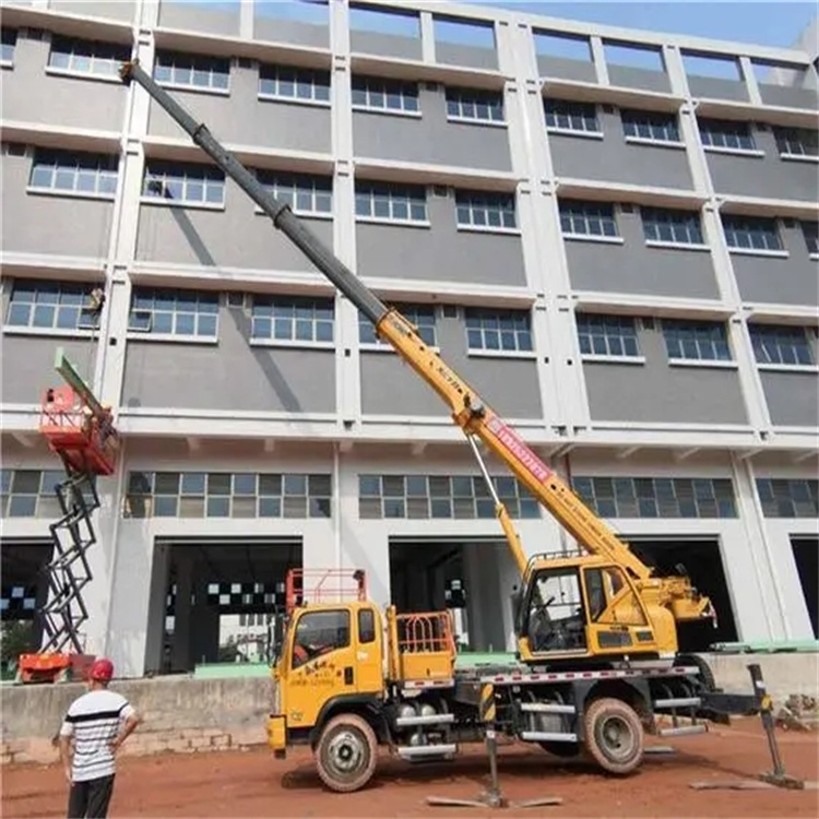 朝天高楼层玻璃吊装